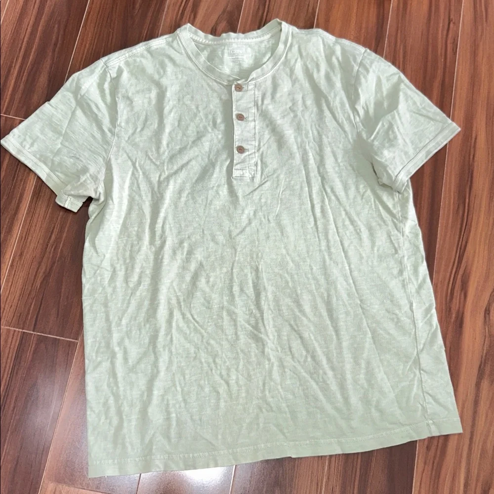 Large J. Crew men’s Garment Dyed 100% cotton Henley shirt